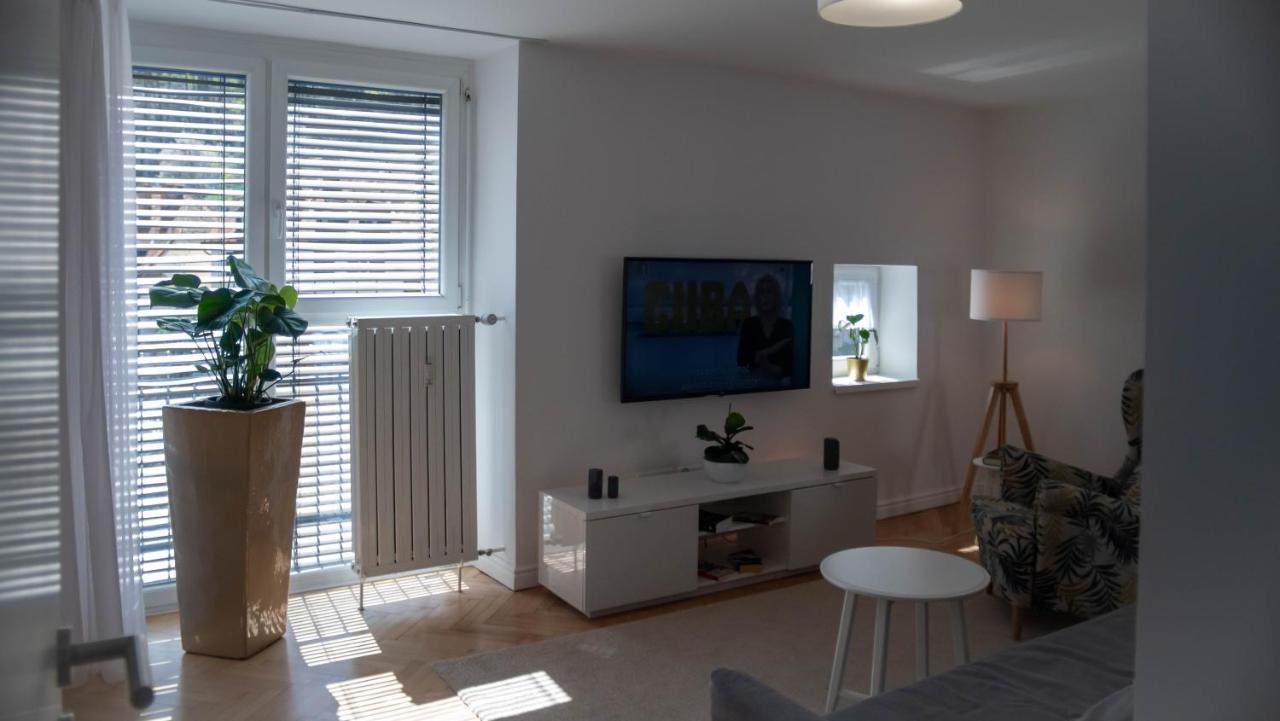 Sunnyside Apartment In The City Center Liubliana Exterior foto